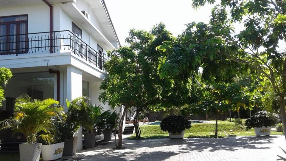 Sea Lagoon Beach Hotel トリンコマリー エクステリア 写真